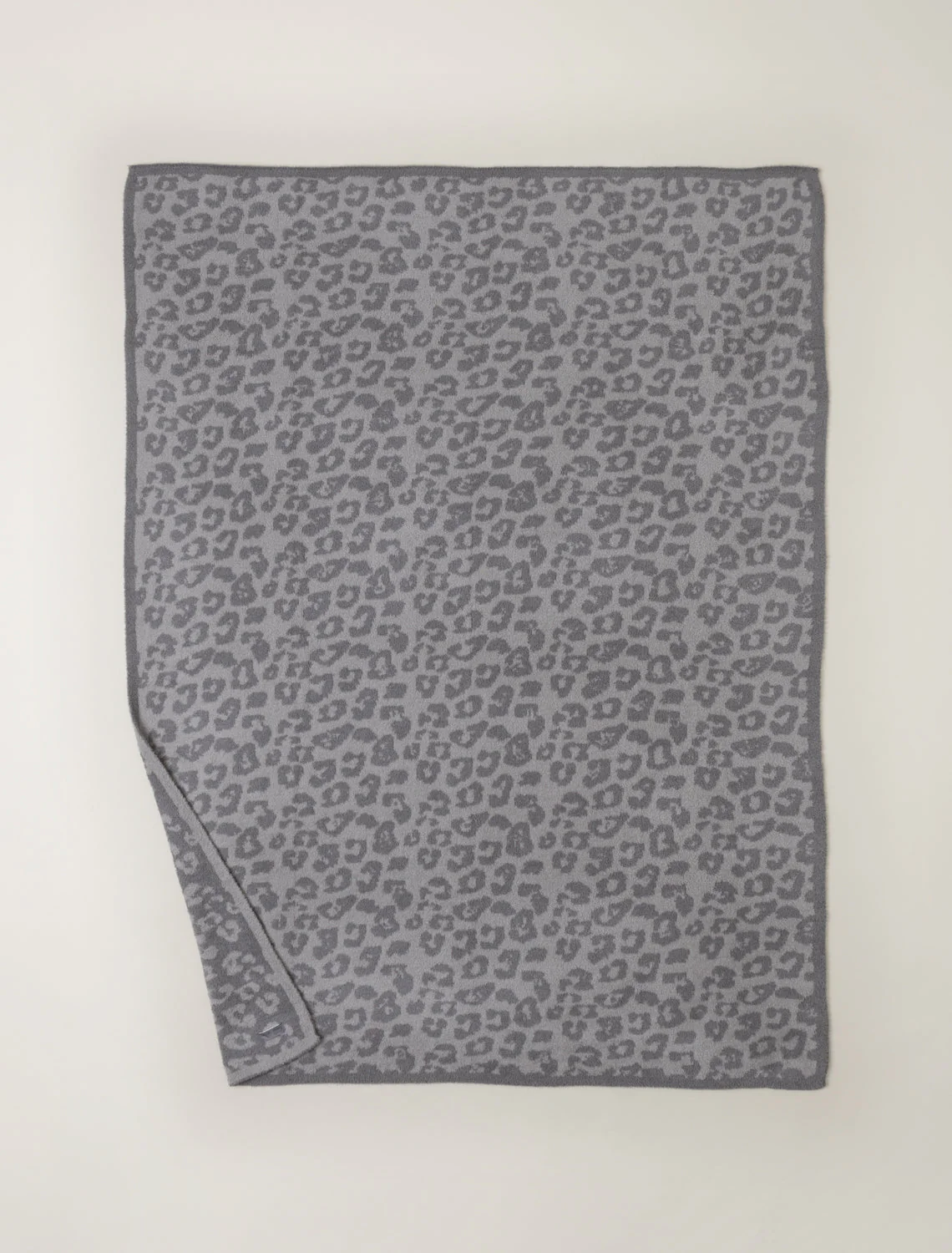 CozyChic® Barefoot in the Wild® Throw - Image 15