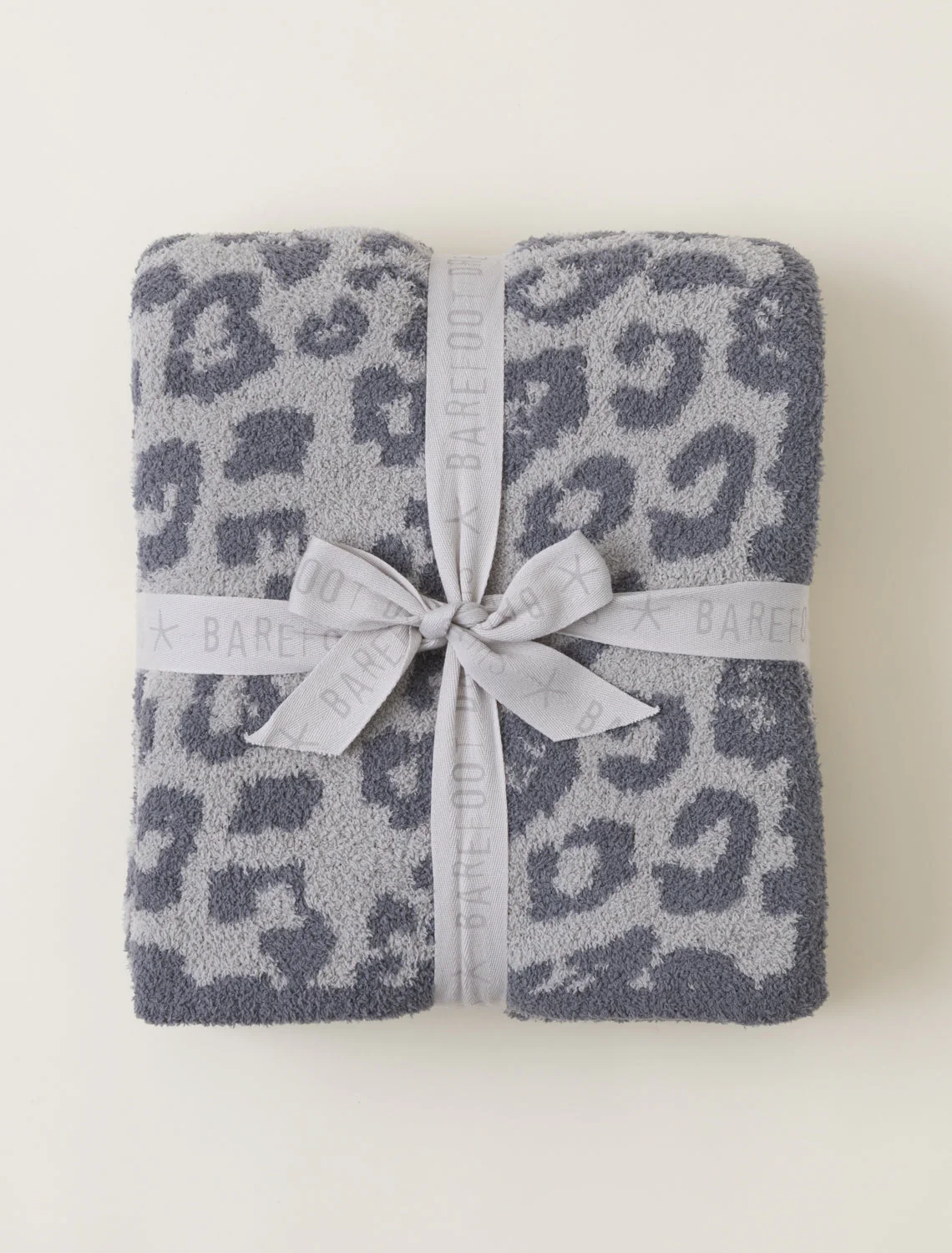 CozyChic® Barefoot in the Wild® Throw - Image 17