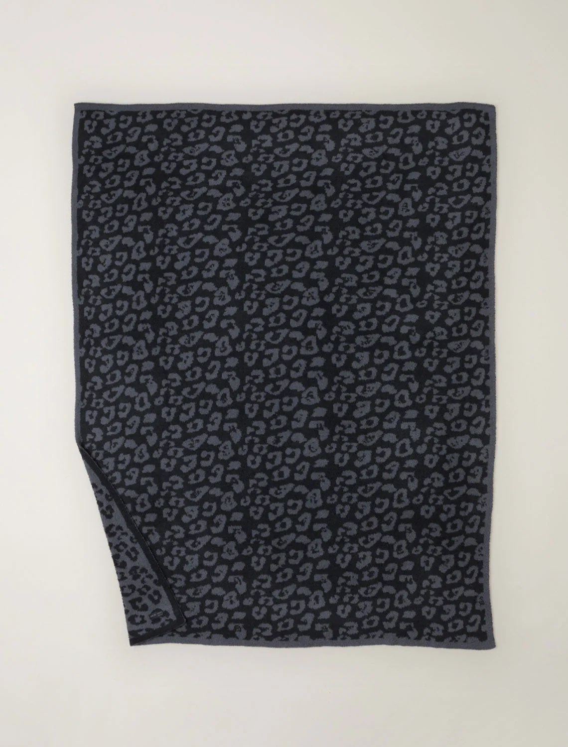 CozyChic® Barefoot in the Wild® Throw - Image 3