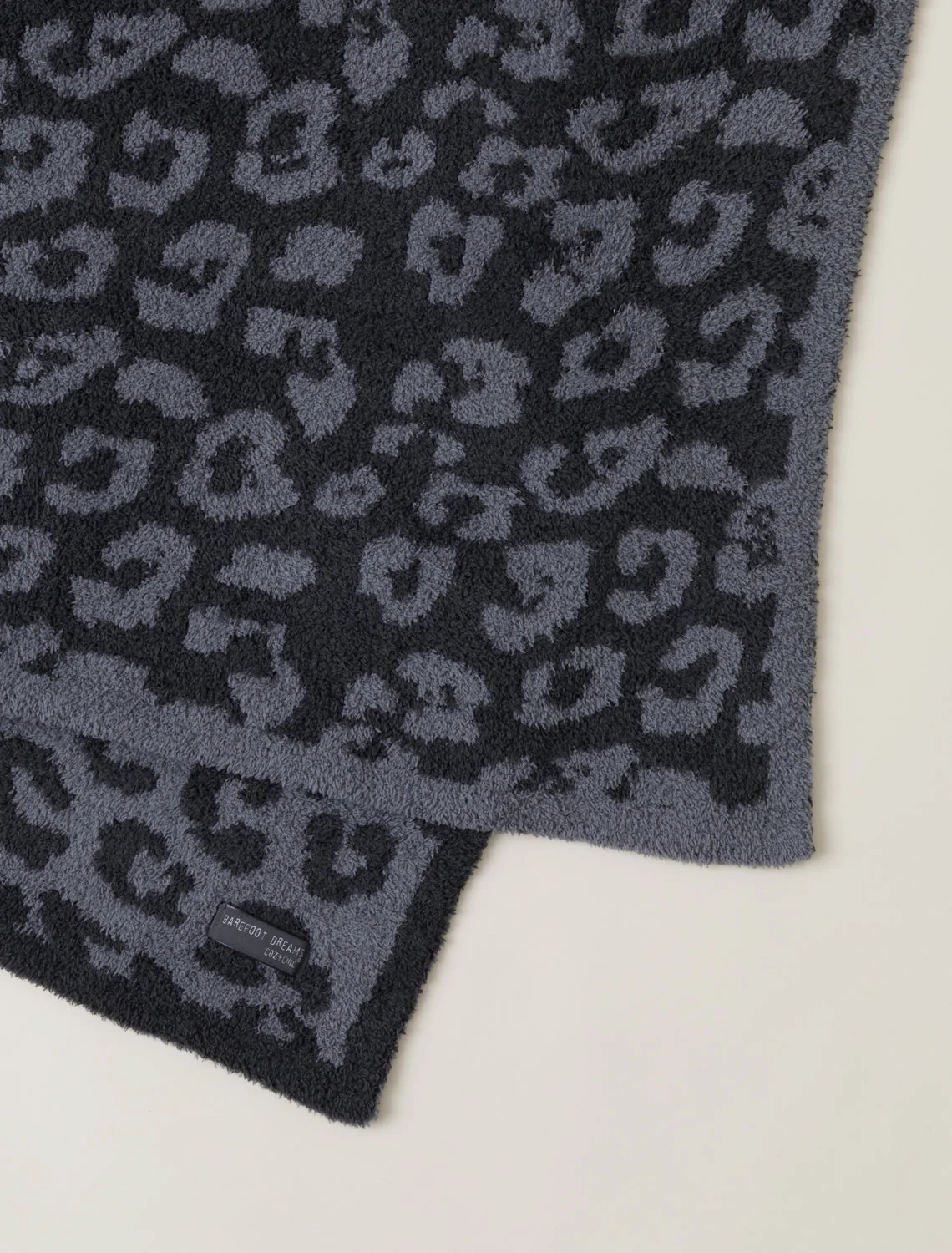 CozyChic® Barefoot in the Wild® Throw - Image 4