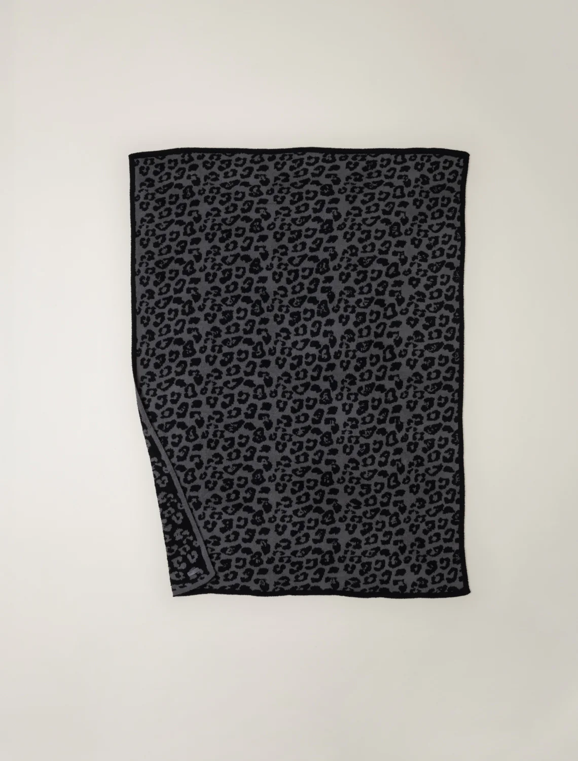 CozyChic® Barefoot in the Wild® Throw - Image 3