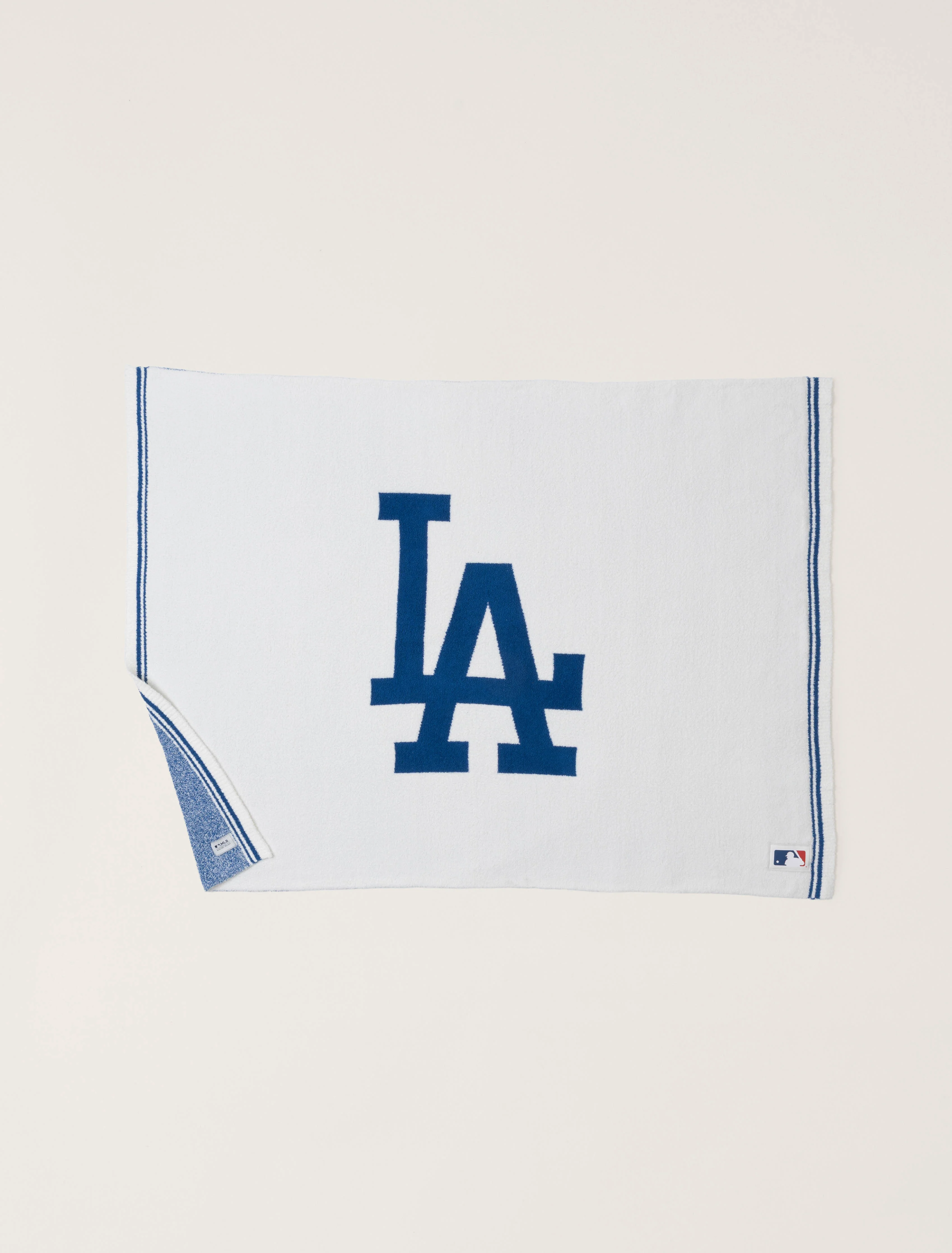 CozyChic® Los Angeles Dodgers™ Throw - Image 3