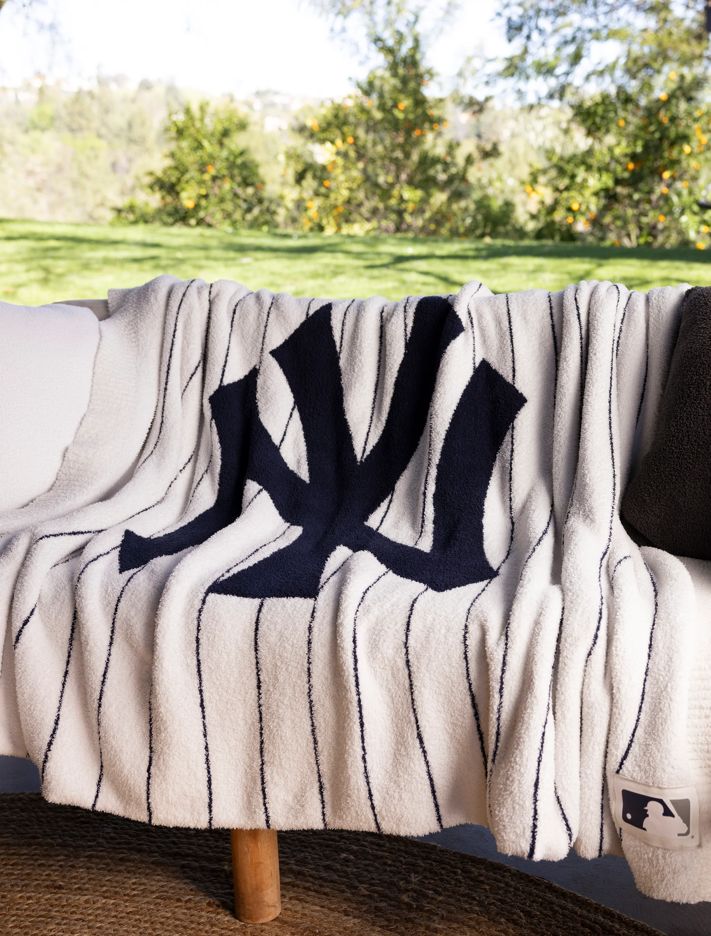 CozyChic® New York Yankees™ Throw - Image 5