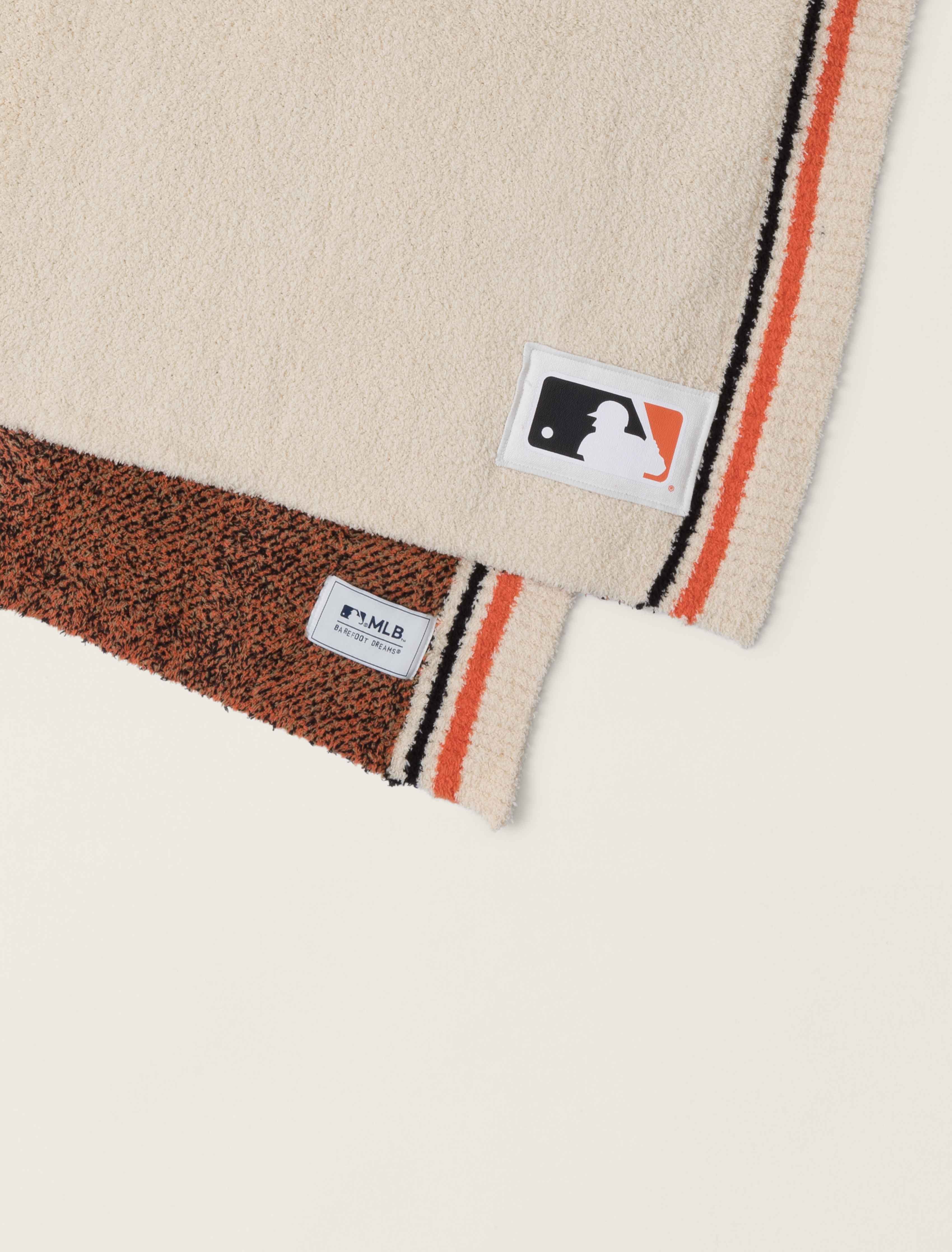 CozyChic® San Francisco Giants™ Throw - Image 4
