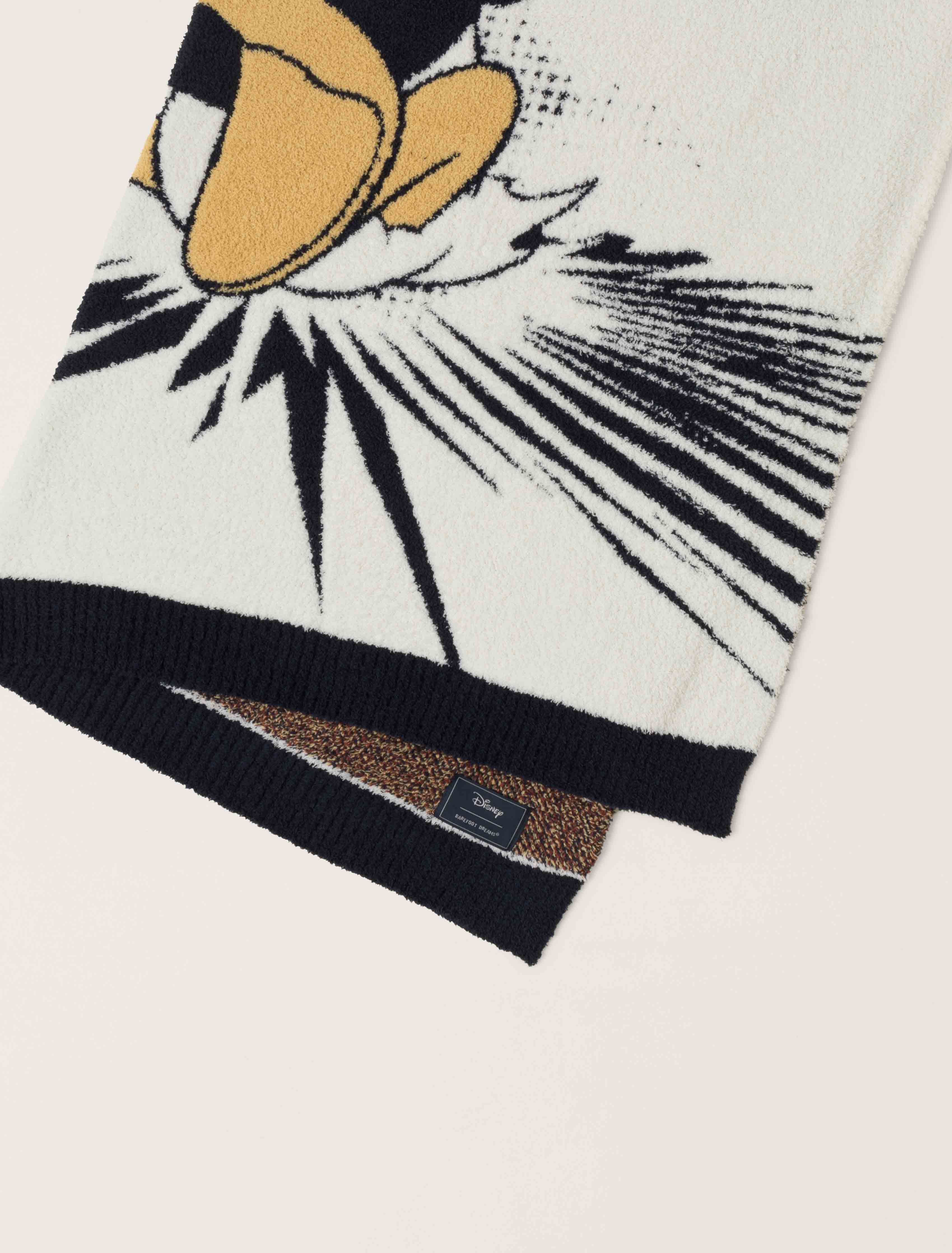 CozyChic® Disney Donald Duck Blanket - Image 4