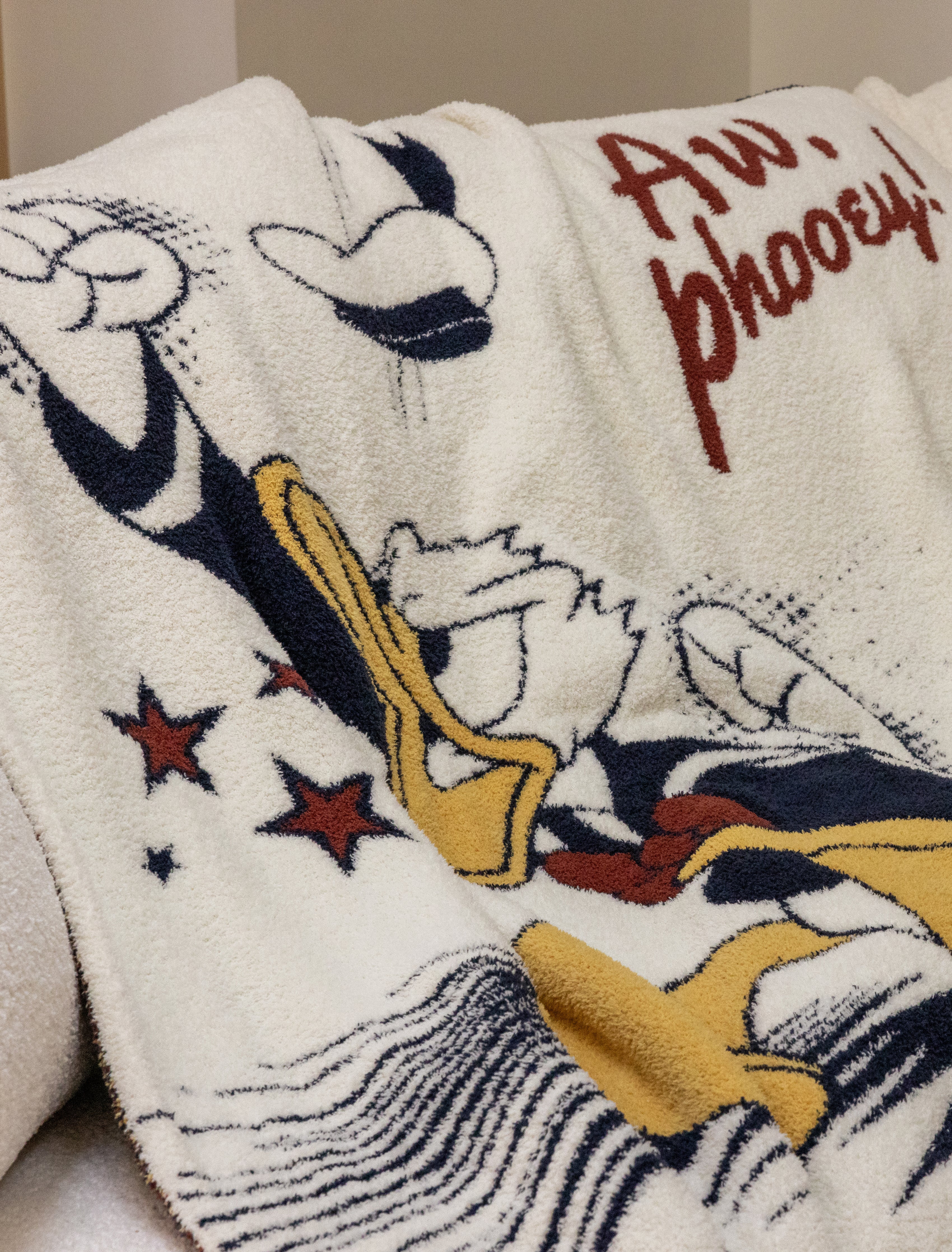 CozyChic® Disney Donald Duck Blanket - Image 5