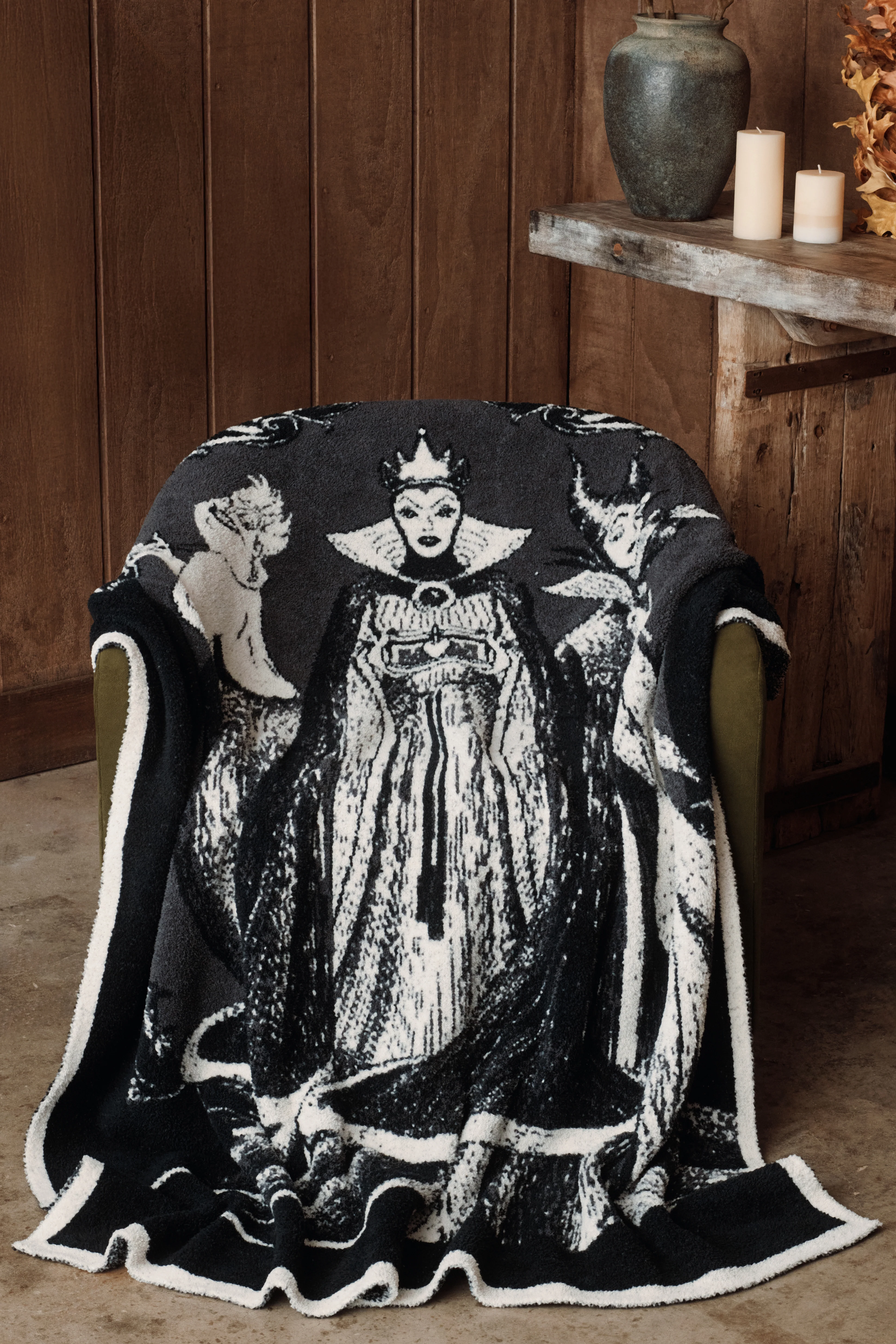 CozyChic® Disney Villains Throw - Image 5