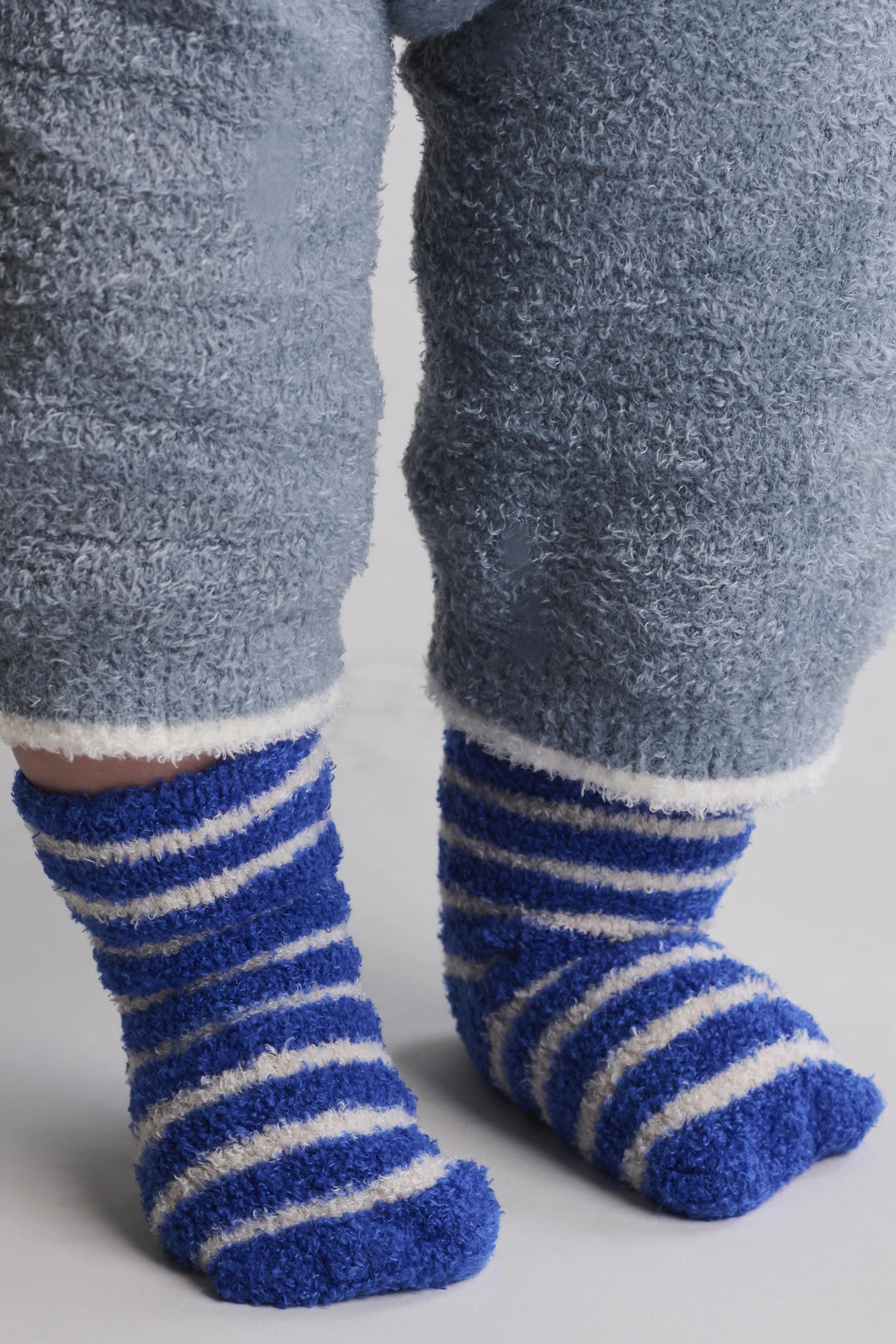 CozyChic Lite® Cosmo Sock Set - Image 3