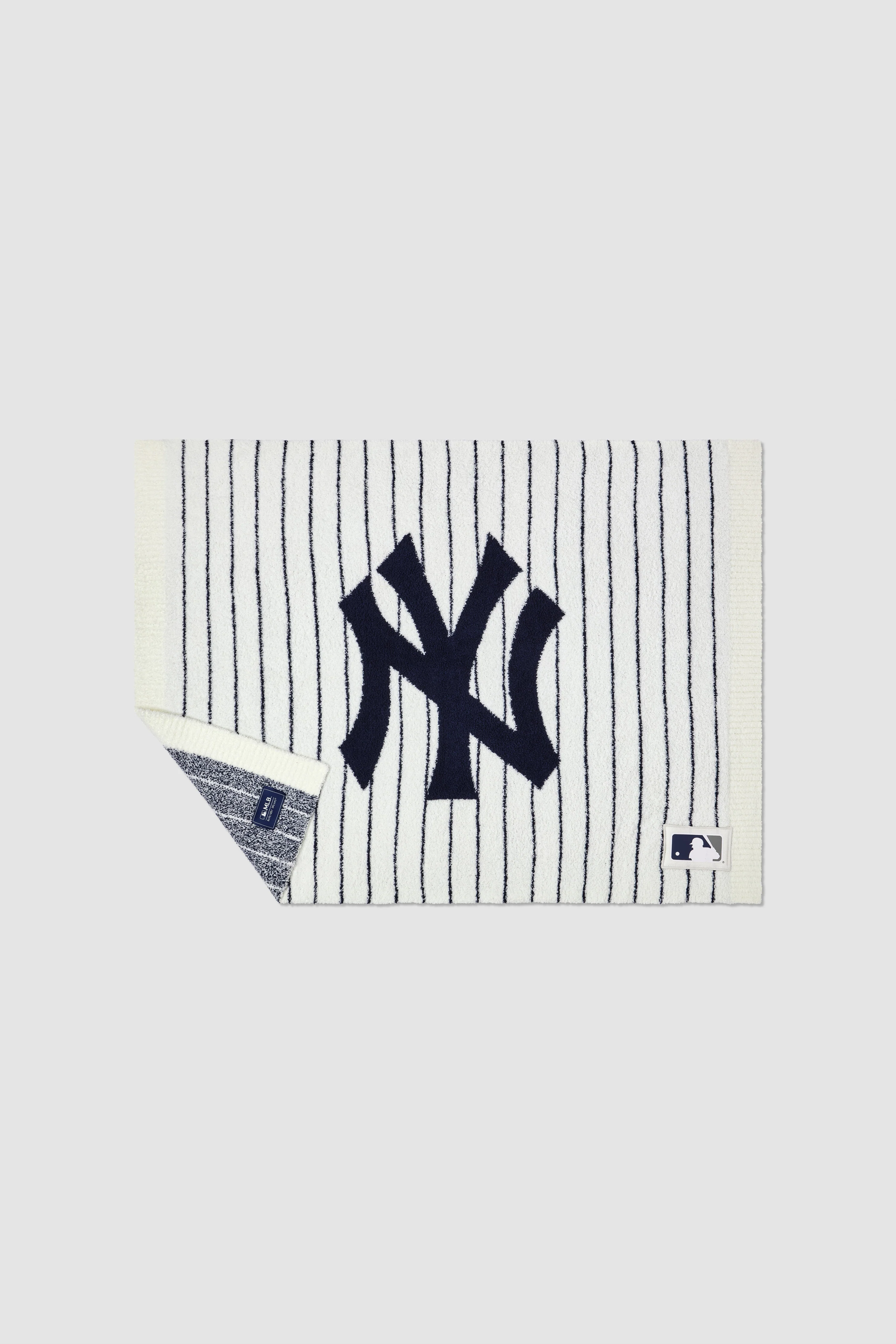 CozyChic® New York Yankees™ Stroller Blanket - Image 3