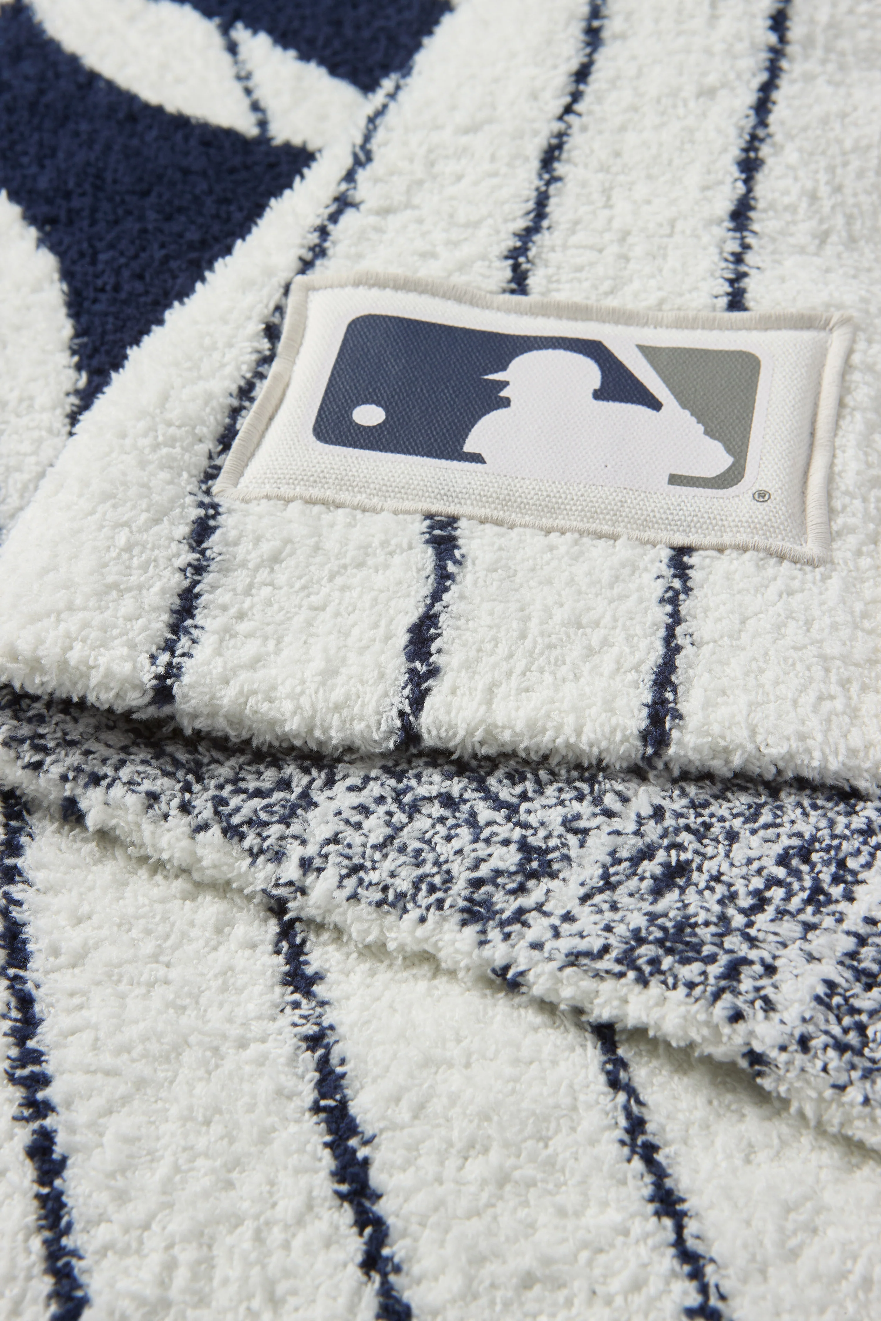 CozyChic® New York Yankees™ Stroller Blanket - Image 4