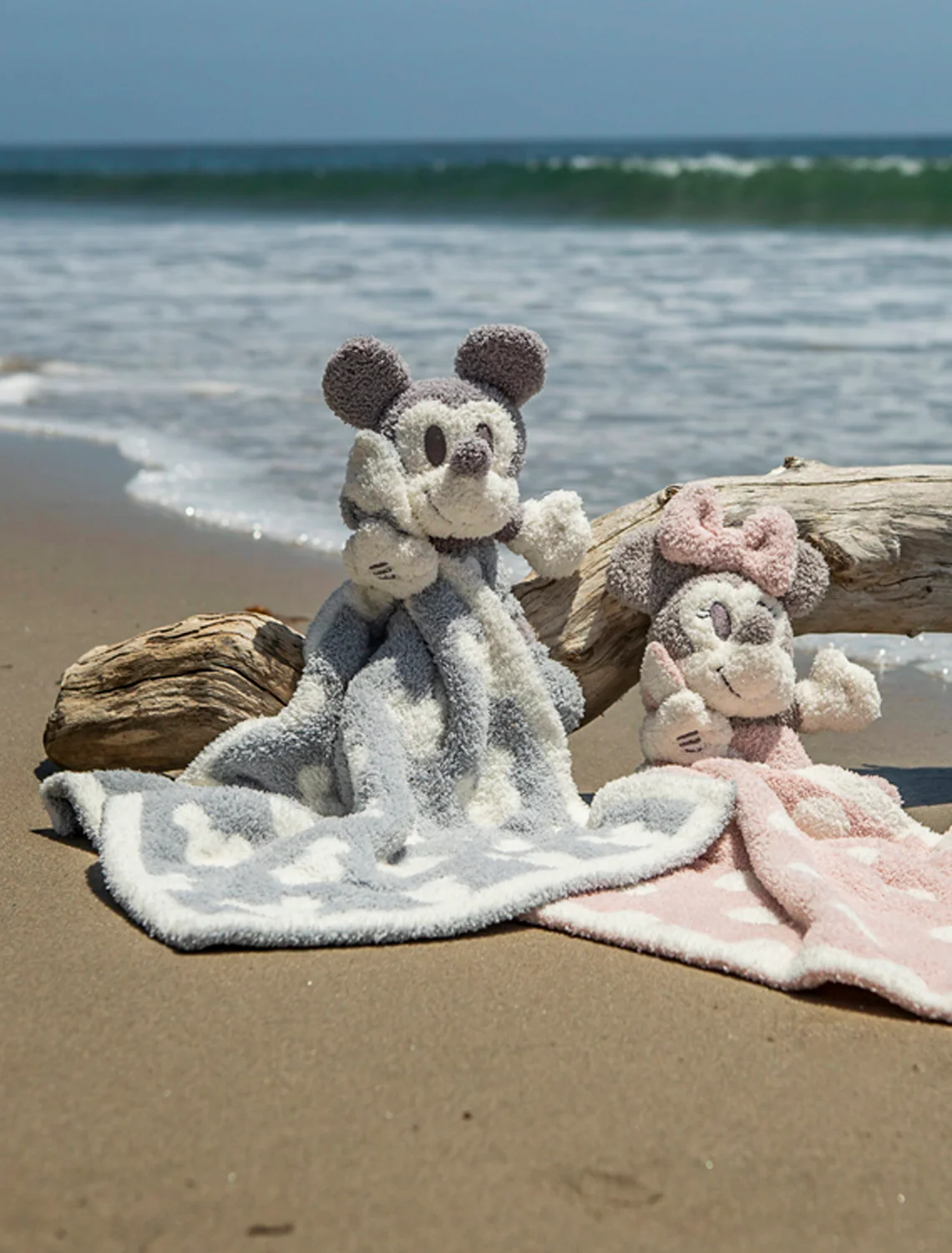 CozyChic® Vintage Disney Minnie Mouse Blanket Lovey - Image 3
