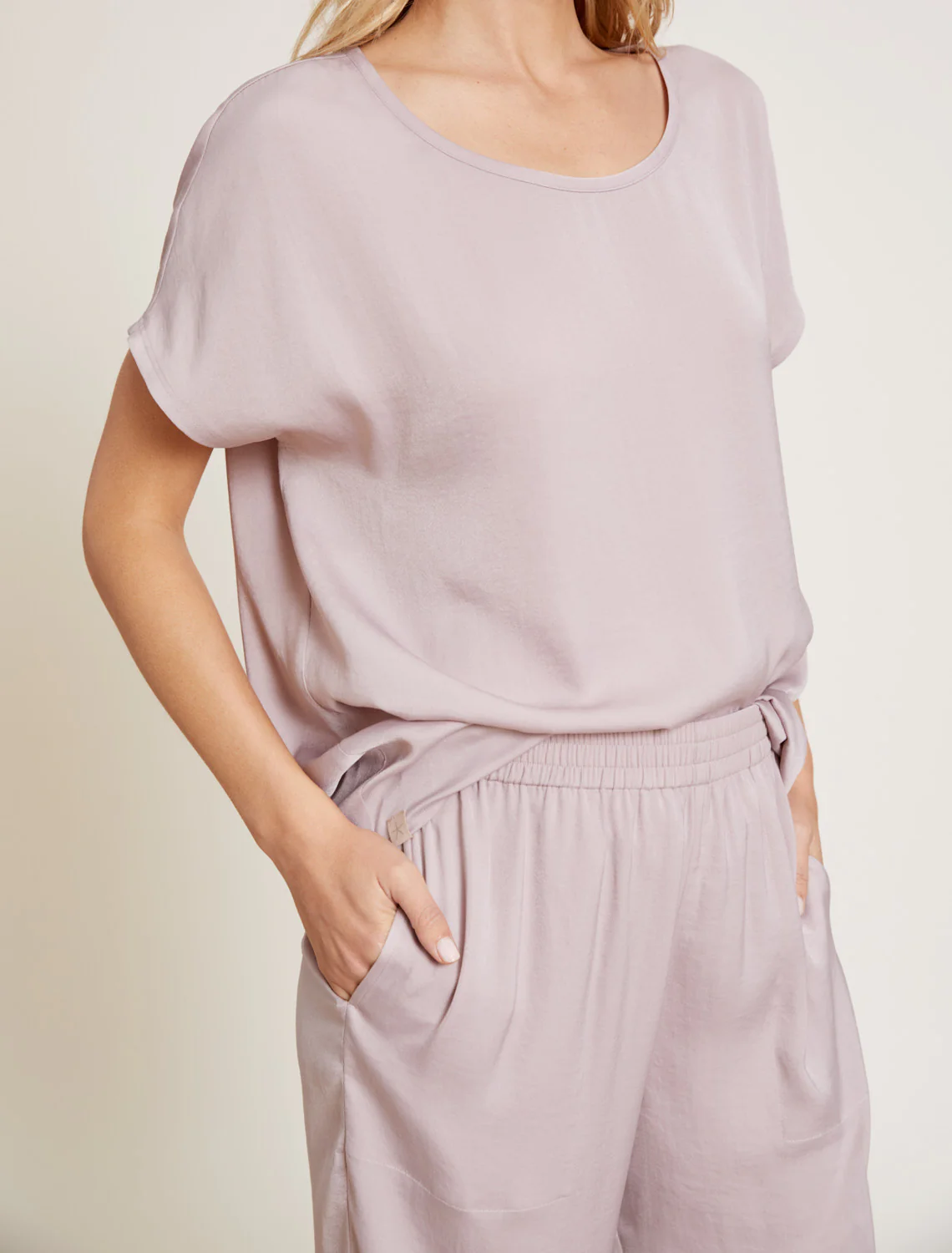 Washed Satin Tee & Cropped Pant Set - Image 5